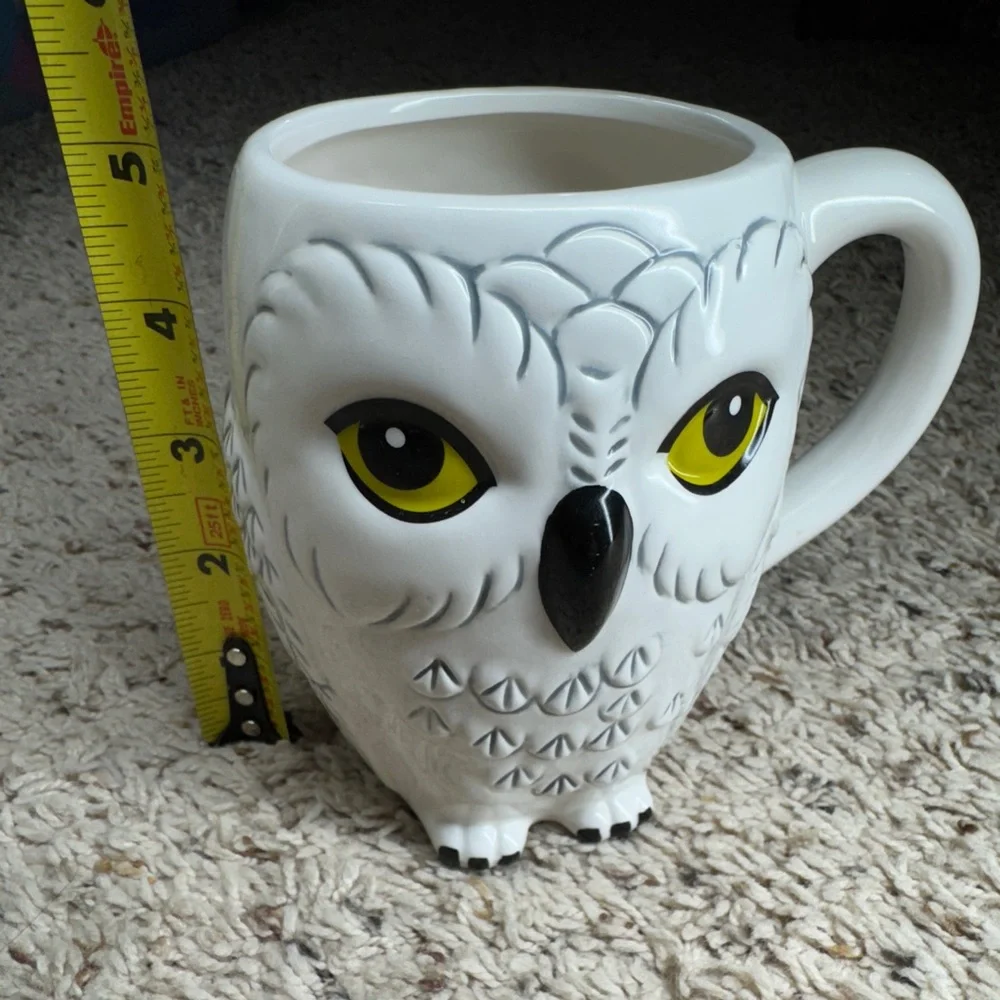 Harry Potter Hedwig 20-Ounce 3D Sculpted Ceramic Mug - Picture 8 of 10